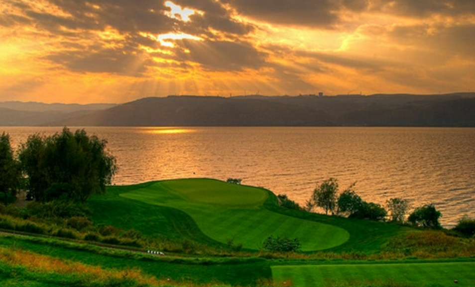 Yunnan Kunming Chuncheng Lake Golf