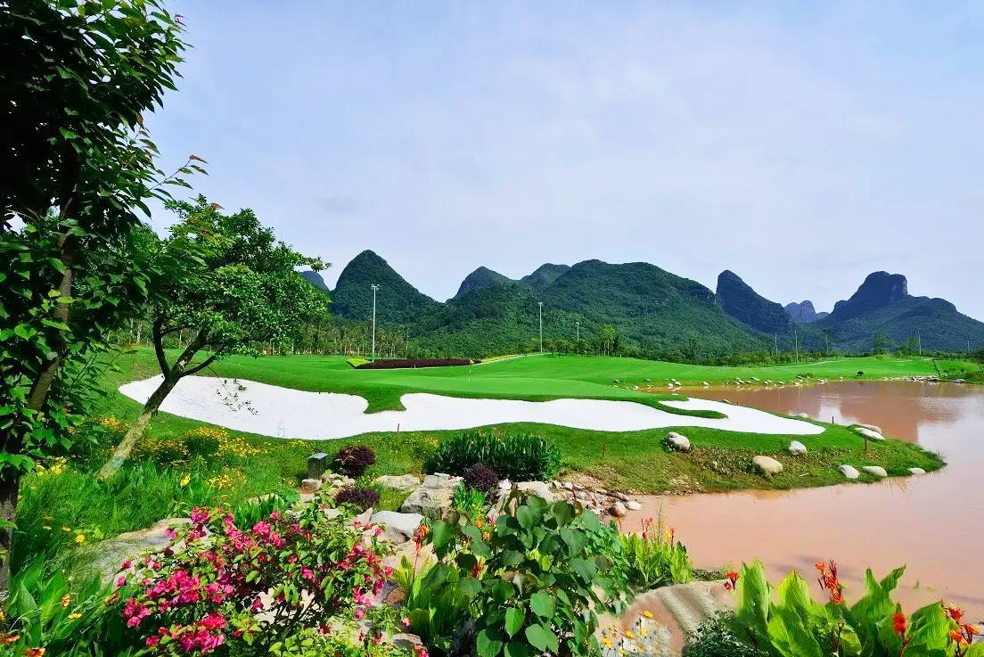 桂林山水+球会酒店