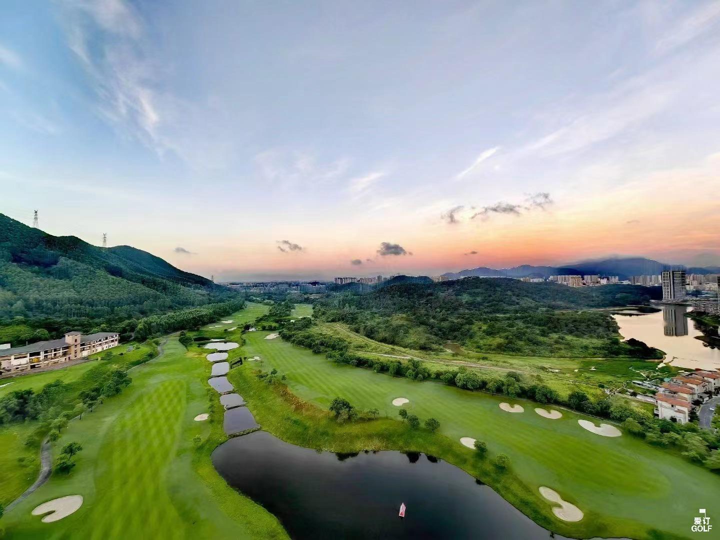 Four Courses Across Foshan & Zhaoqing – Group Golf Getaway